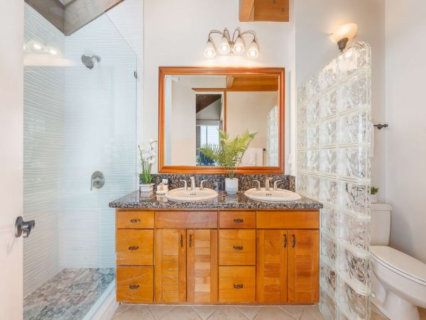 Lahaina Oceanfront Three Bedroom Condo