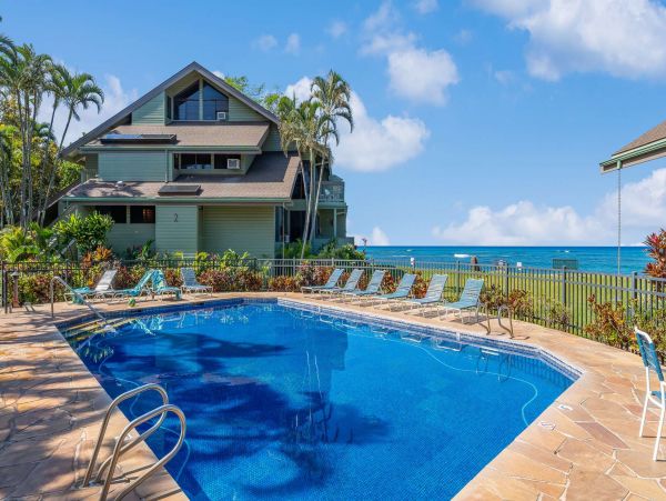 Lahaina Oceanfront Three Bedroom Condo