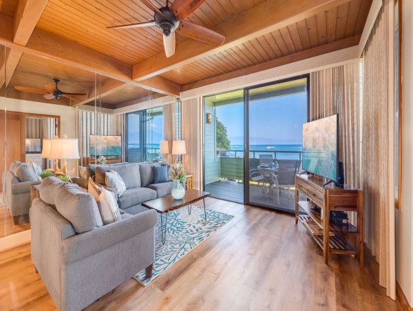 Lahaina Oceanfront Three Bedroom Condo
