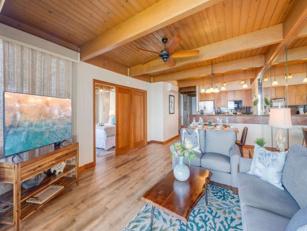 Lahaina Oceanfront Three Bedroom Condo