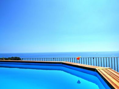 LuxuryAmalfi Vacation Villa with Four Bedrooms Sleeps 10