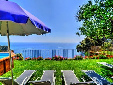 LuxuryAmalfi Vacation Villa with Four Bedrooms Sleeps 10