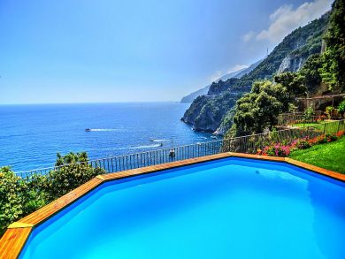 LuxuryAmalfi Vacation Villa with Four Bedrooms Sleeps 10