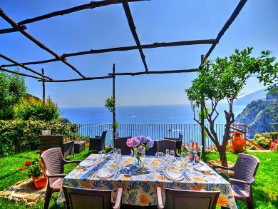 LuxuryAmalfi Vacation Villa with Four Bedrooms Sleeps 10