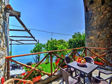 LuxuryAmalfi Vacation Villa with Four Bedrooms Sleeps 10