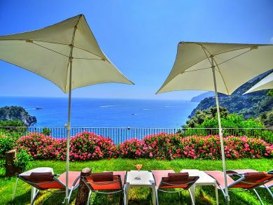 LuxuryAmalfi Vacation Villa with Four Bedrooms Sleeps 10