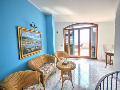 LuxuryAmalfi Vacation Villa with Four Bedrooms Sleeps 10