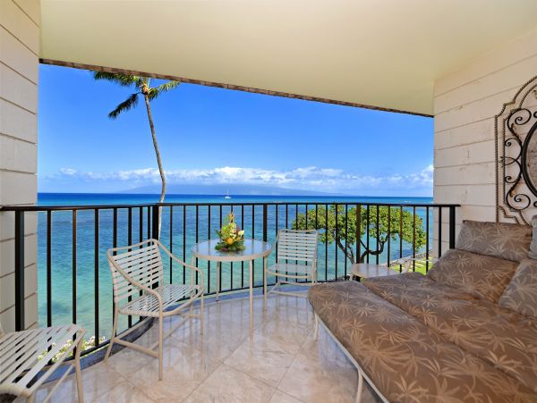Direct Ocean Front Views Lahaina Vacation Getaway 1 Bedroom Condo