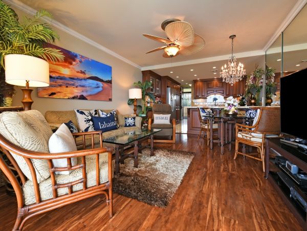 Direct Ocean Front Views Lahaina Vacation Getaway 1 Bedroom Condo