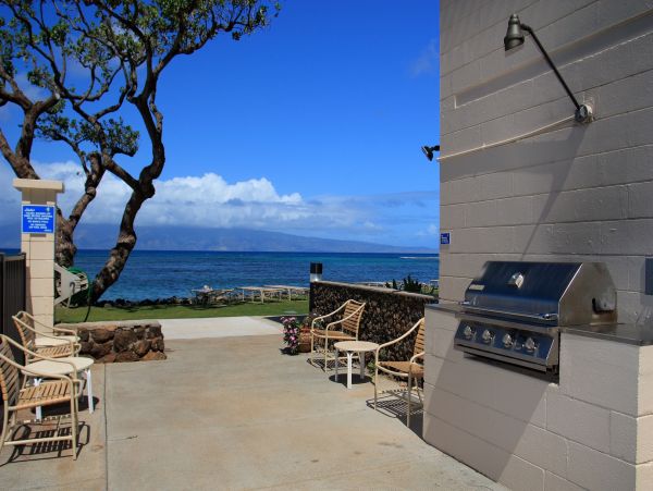Direct Ocean Front Views Lahaina Vacation Getaway 1 Bedroom Condo
