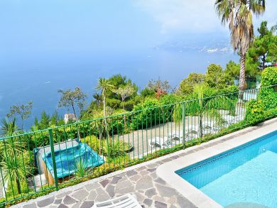 Luxury Six Bedroom Villa Sleeps 12 with Sea Views