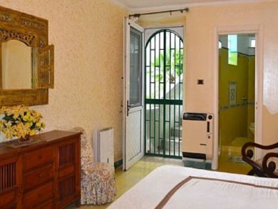 Luxury Six Bedroom Villa Sleeps 12 with Sea Views