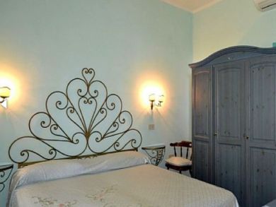Luxury Six Bedroom Villa Sleeps 12 with Sea Views