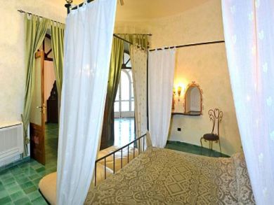Luxury Six Bedroom Villa Sleeps 12 with Sea Views