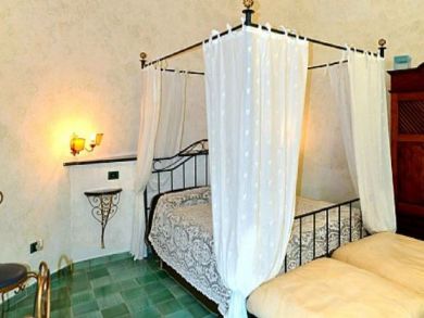 Luxury Six Bedroom Villa Sleeps 12 with Sea Views