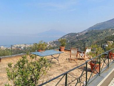 Sorrento Five Bedroom Villas Private Pool Drive to Beach