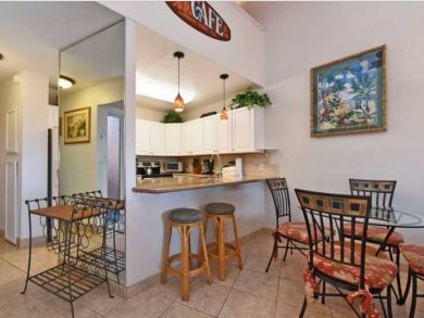 Charming Vacation Rental on Lahaina. Call Today.