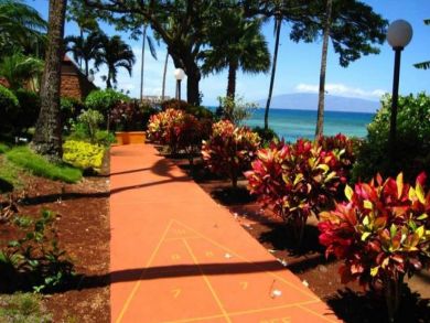 Charming Vacation Rental on Lahaina. Call Today.
