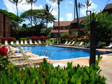 Charming Vacation Rental on Lahaina. Call Today.