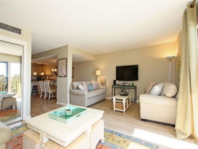 Full Gulf View from this Two Bedroom Condo Sleeps Nine Guest