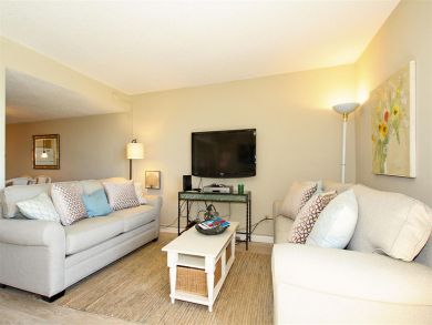 Full Gulf View from this Two Bedroom Condo Sleeps Nine Guest