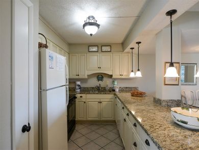 Full Gulf View from this Two Bedroom Condo Sleeps Nine Guest
