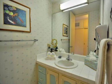 Bathroom with walking shower