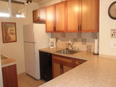 Full kitchen