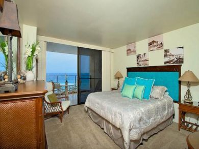 Bedroom with king bed