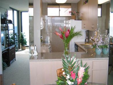 Full kitchen