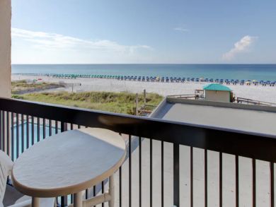 Beachfront One Bedroom Condo with Sweeping Views