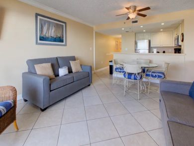Beachfront One Bedroom Condo with Sweeping Views