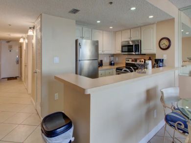 Beachfront One Bedroom Condo with Sweeping Views