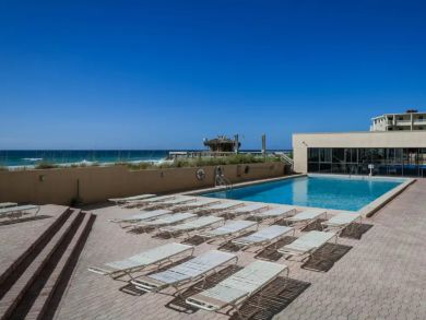 Beachfront One Bedroom Condo with Sweeping Views