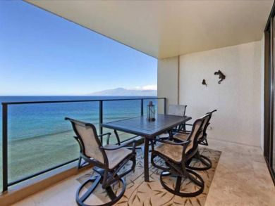 Beachfront Vacation Condo with Panoramic Ocean Views