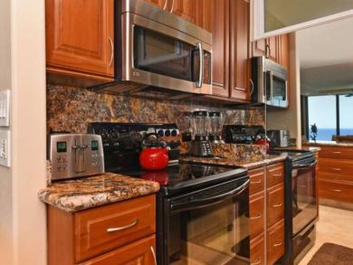 Beachfront Vacation Condo with Panoramic Ocean Views