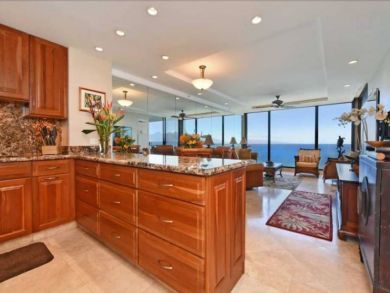 Beachfront Vacation Condo with Panoramic Ocean Views