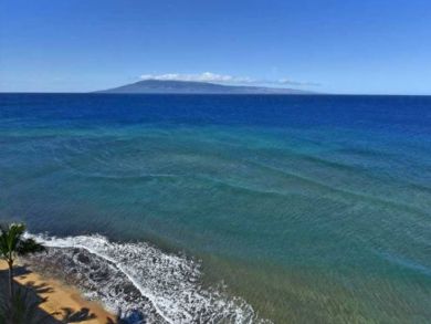 Beachfront Vacation Condo with Panoramic Ocean Views