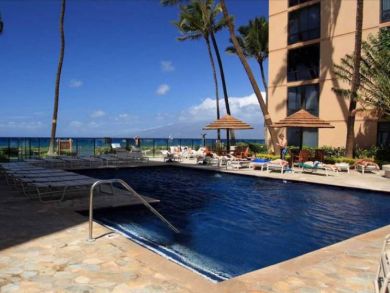 Beachfront Vacation Condo with Panoramic Ocean Views