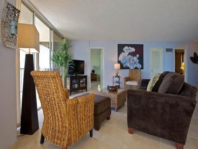 One of the Nicest Rentals in the Building Panoramic Views!