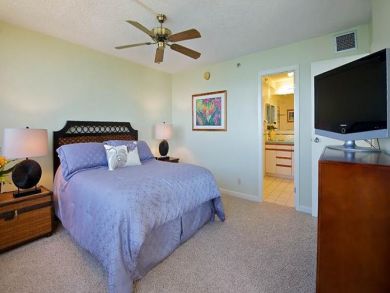One of the Nicest Rentals in the Building Panoramic Views!