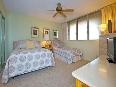 One of the Nicest Rentals in the Building Panoramic Views!