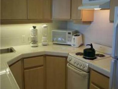 Full kitchen