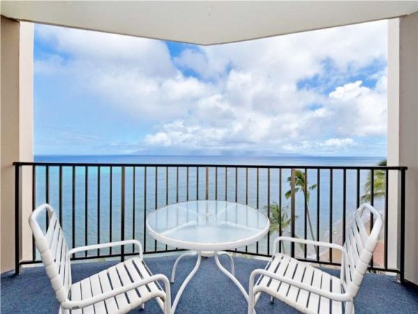 Lahaina Vacation Condo Two Bedrooms