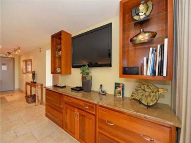 Lahaina Maui Vacation Rental Condo on Pacific Two Bedrooms