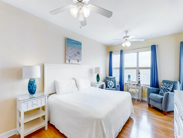 Okaloosa Direct Beachfront 2 Bedroom Condo - Amazing Views