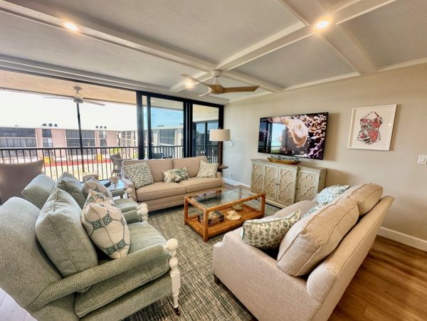 Sanibel Vacation Rental Condo 2 Bedrooms Plus Den Sleeps 6