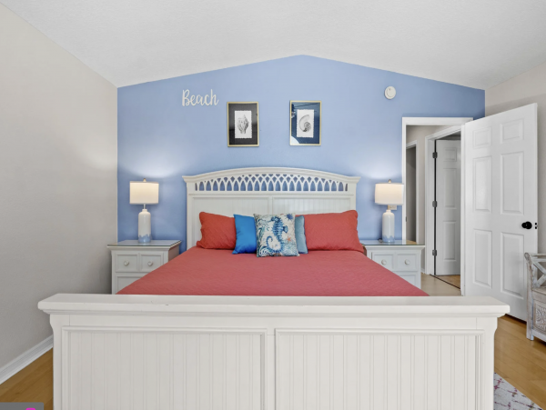 Anna Maria Island Vacation Rental - Walk to Beach Luxury Home
