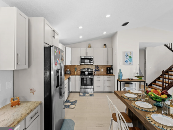 Anna Maria Island Vacation Rental - Walk to Beach Luxury Home