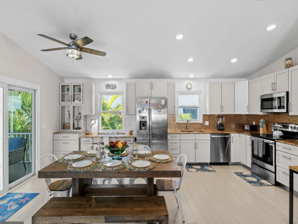 Anna Maria Island Vacation Rental - Walk to Beach Luxury Home